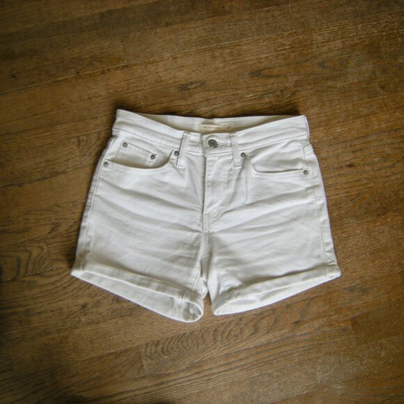 Levis White Cuffed Jeans Shorts Size 27 Waist - Mid Length - Picture 1 of 7